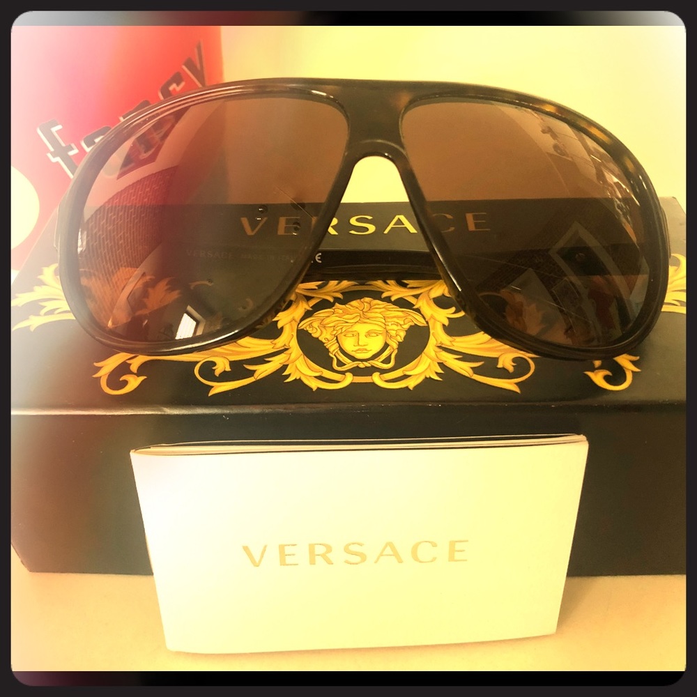 VINTAGE • Versace Pilot Sunglasses